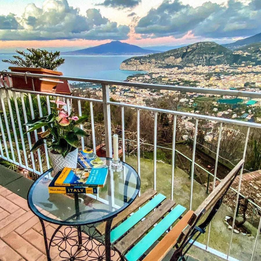 Villa Monica B&B Sorrento Bagian luar foto