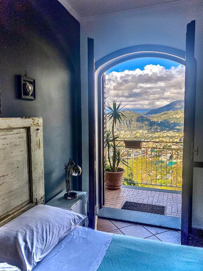 Villa Monica B&B Sorrento Bagian luar foto