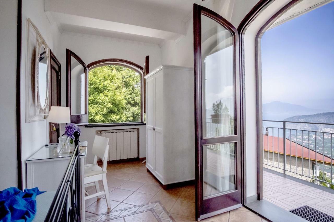 Villa Monica B&B Sorrento Bagian luar foto