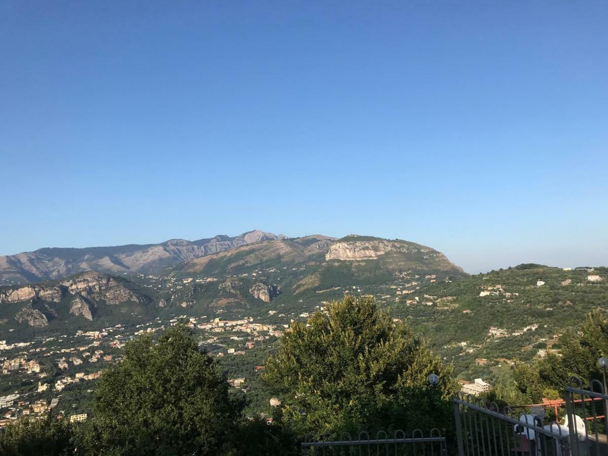 Villa Monica B&B Sorrento Bagian luar foto