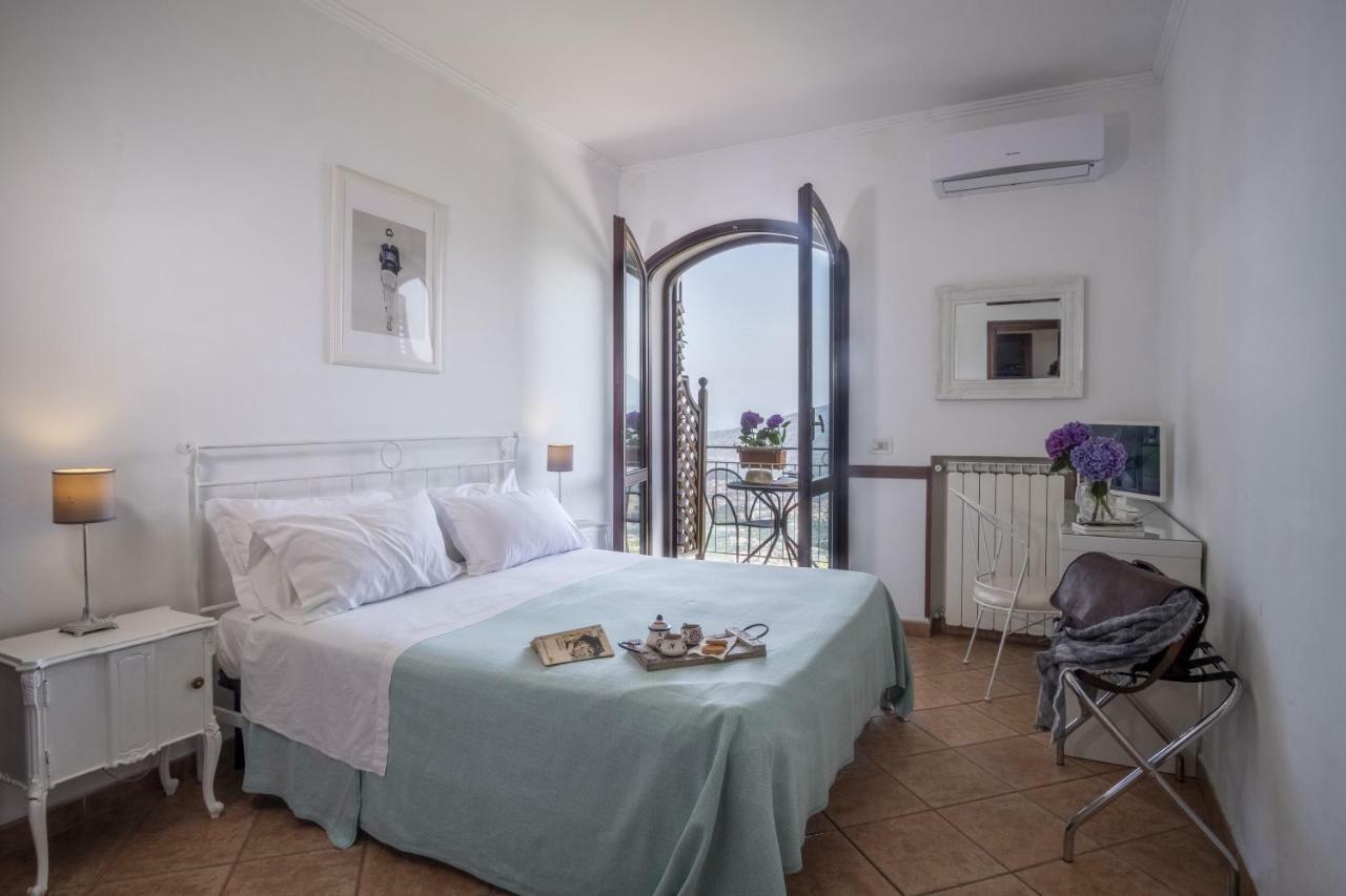 Villa Monica B&B Sorrento Bagian luar foto